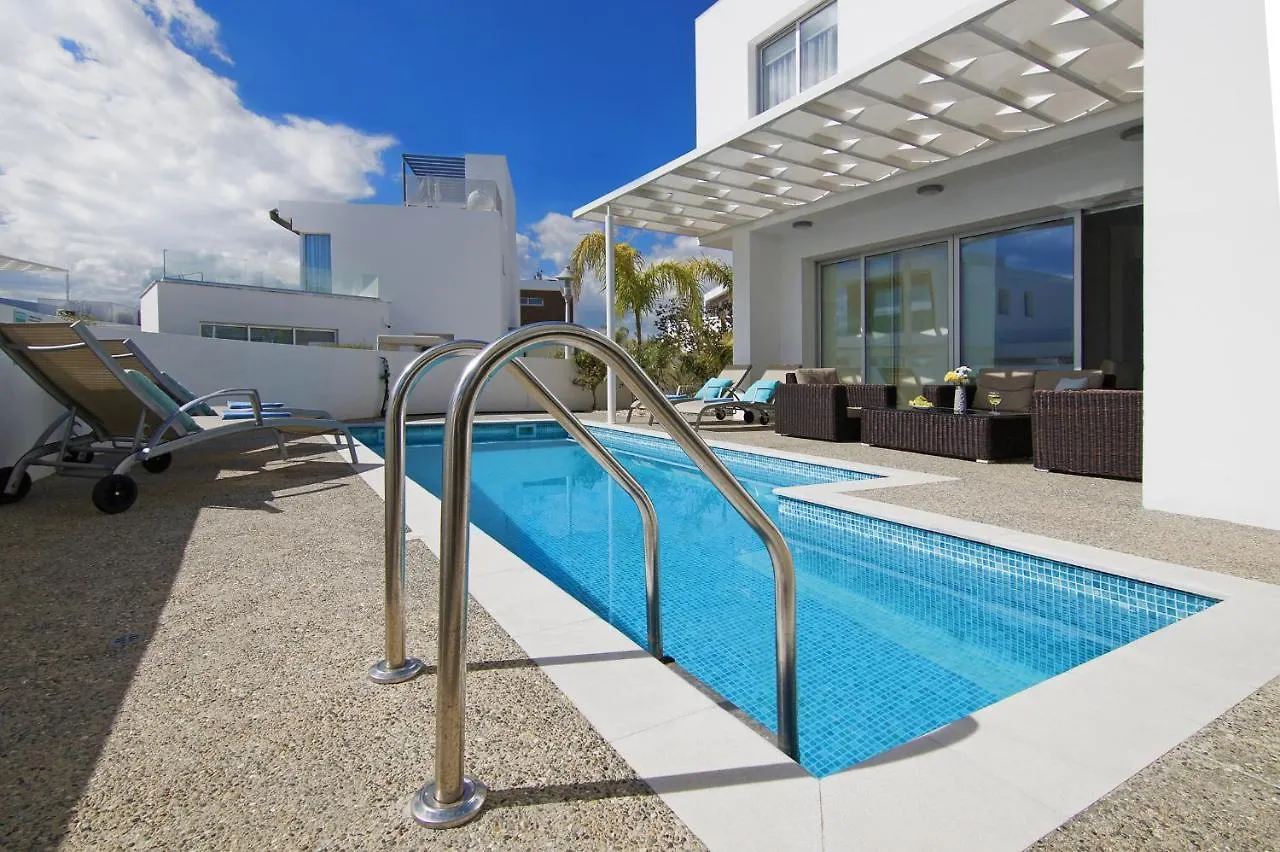 Villa Sunday Ayia Napa