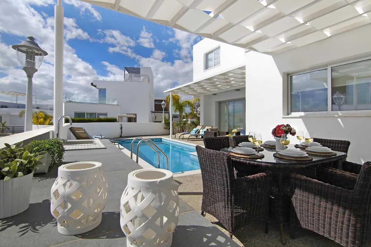 Villa Sunday Ayia Napa